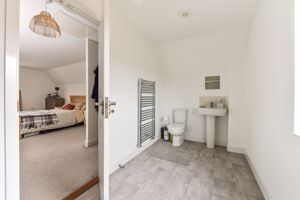 En-Suite- click for photo gallery